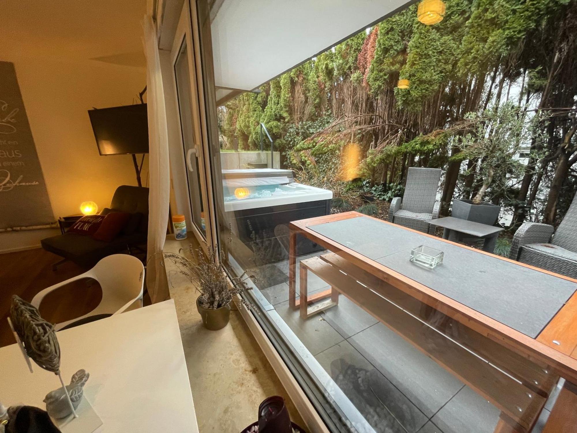Rosmarin - Kuschelige Fewo - Romantik & Entspannung Im Whirlpool Auf Privater Terrasse, Ruhe & Hund Willkommen - By Ferienwohnenamsee - Uberlingen Buitenkant foto